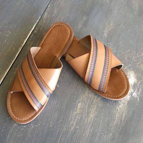 Universal Thread Shoes - UNIVERSAL THREAD sandals